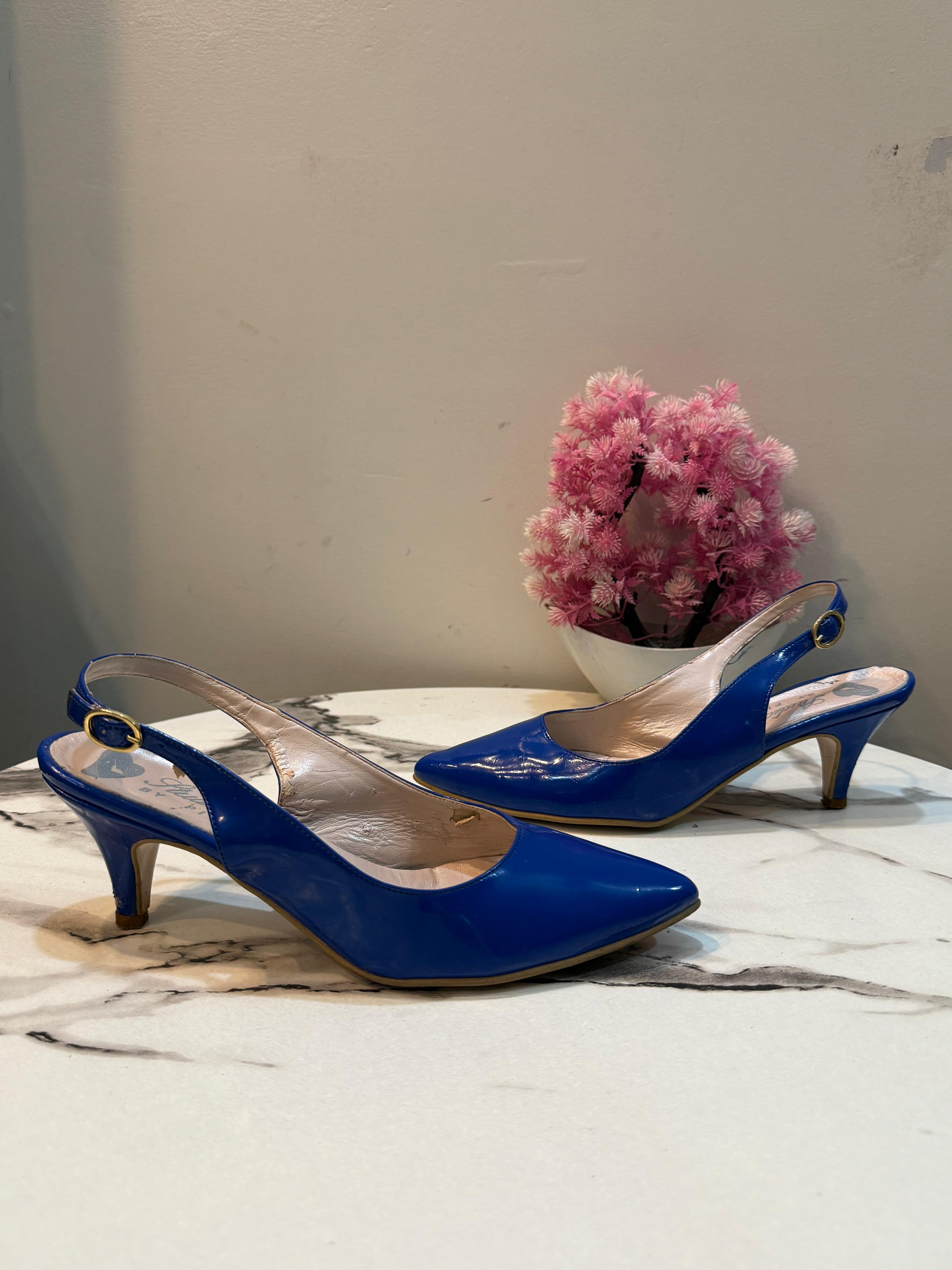 Blue sling back heel