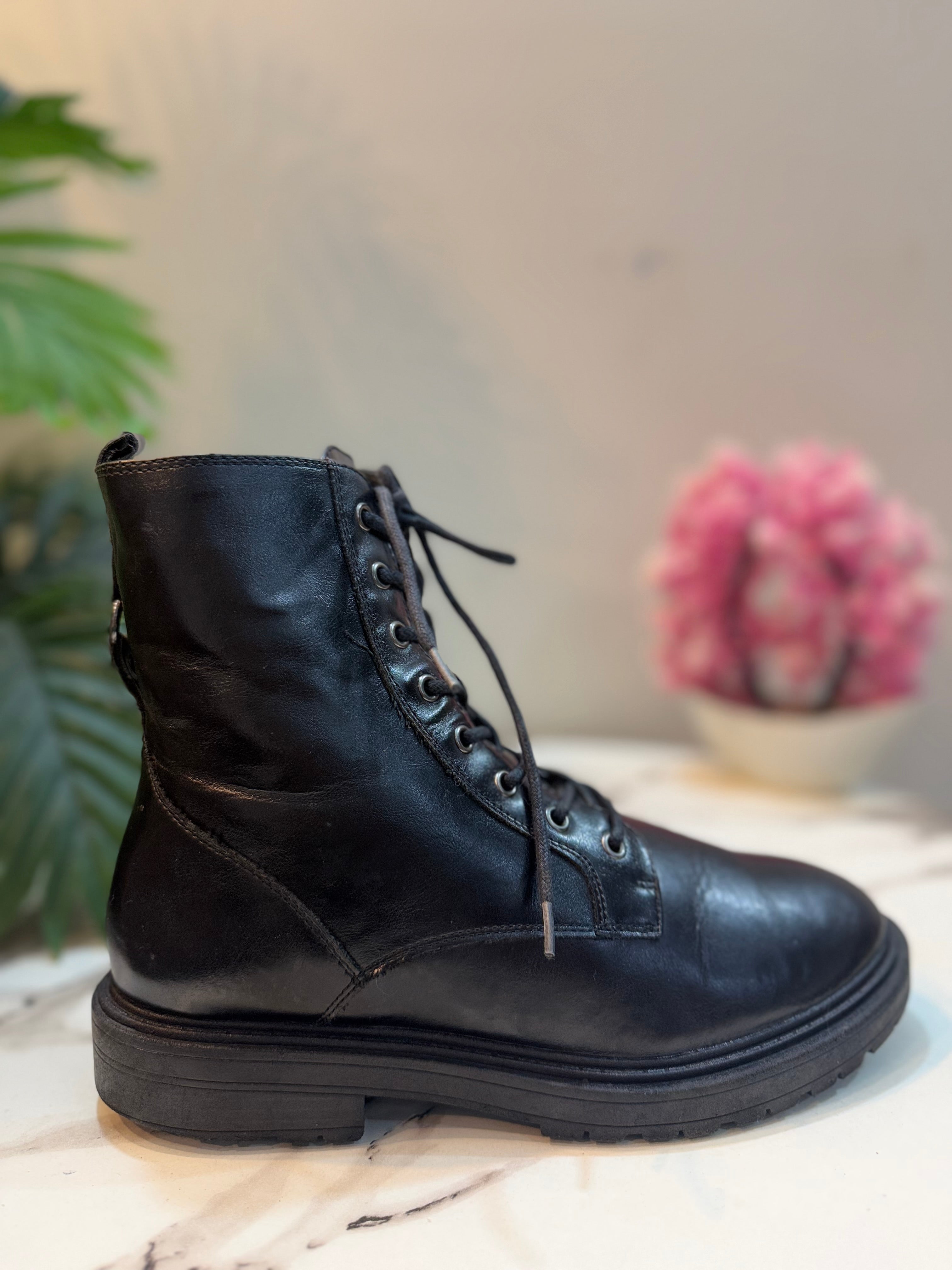 Black leather zipper laceup ankle boot(european brand)
