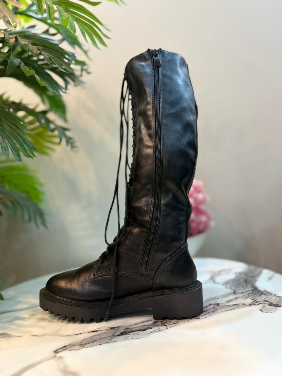 Black leather zipper lace up boot (Unknown)