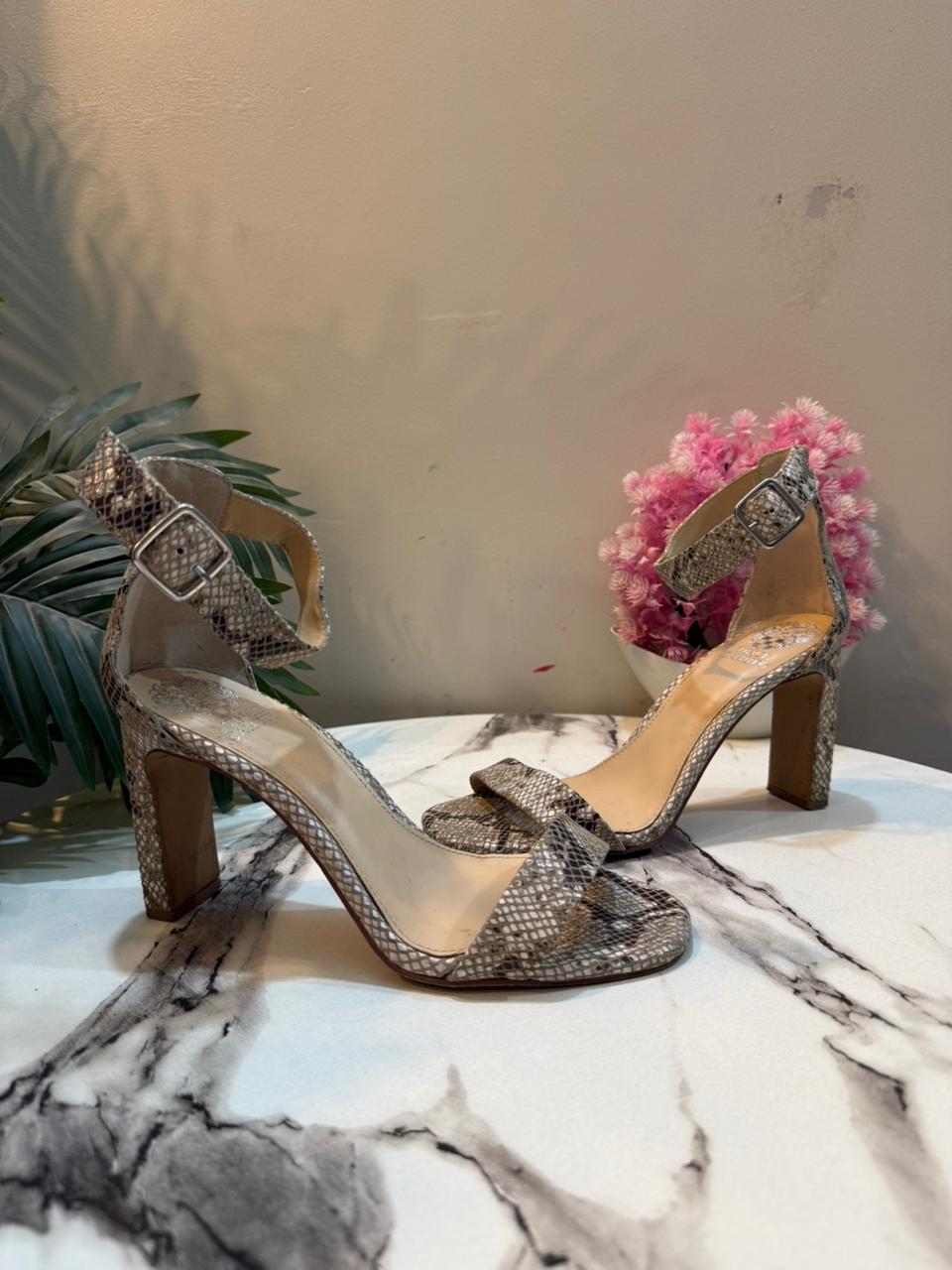 Vince camuto