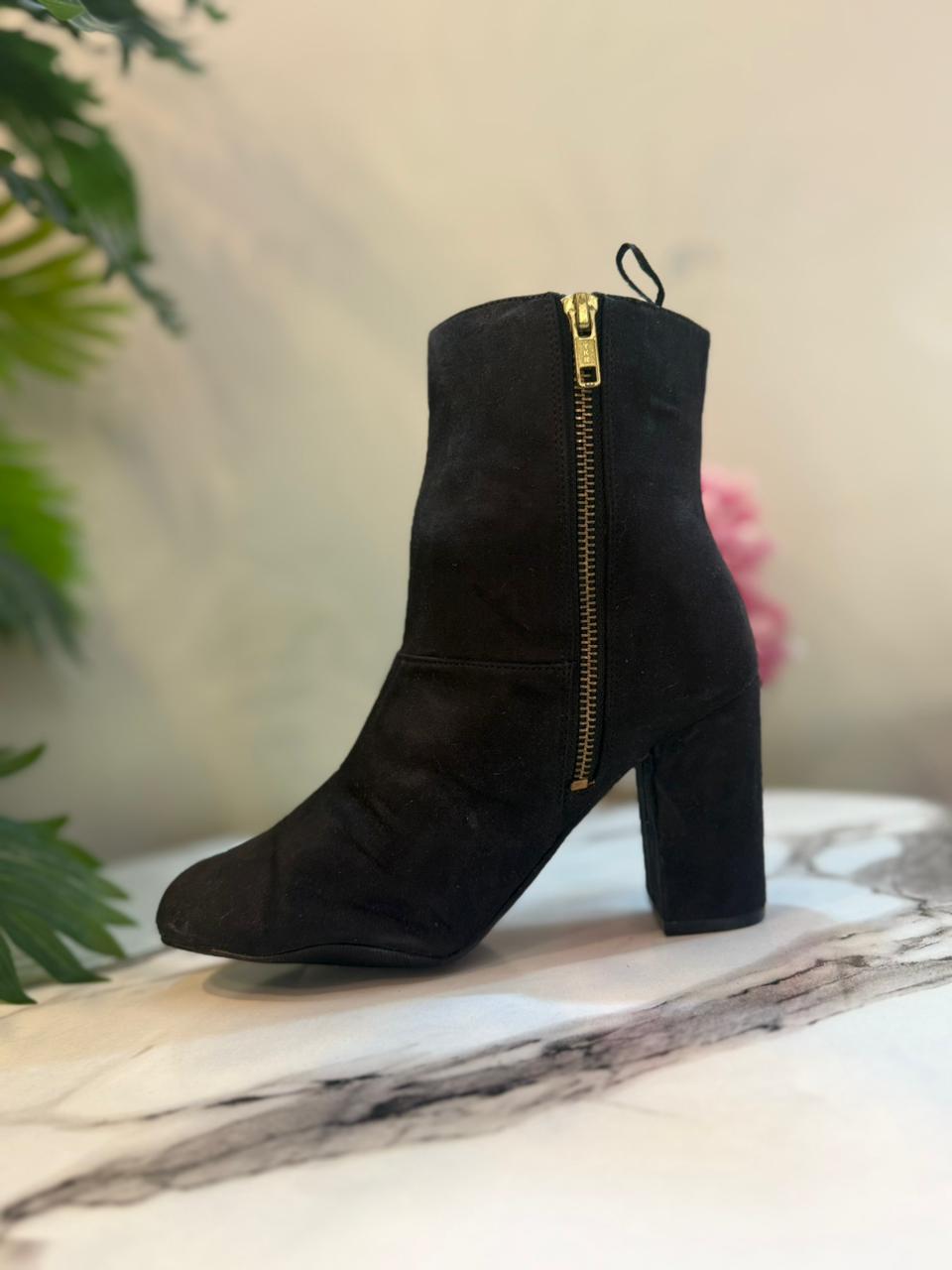 Black suede zipper ankle boot (H&M)