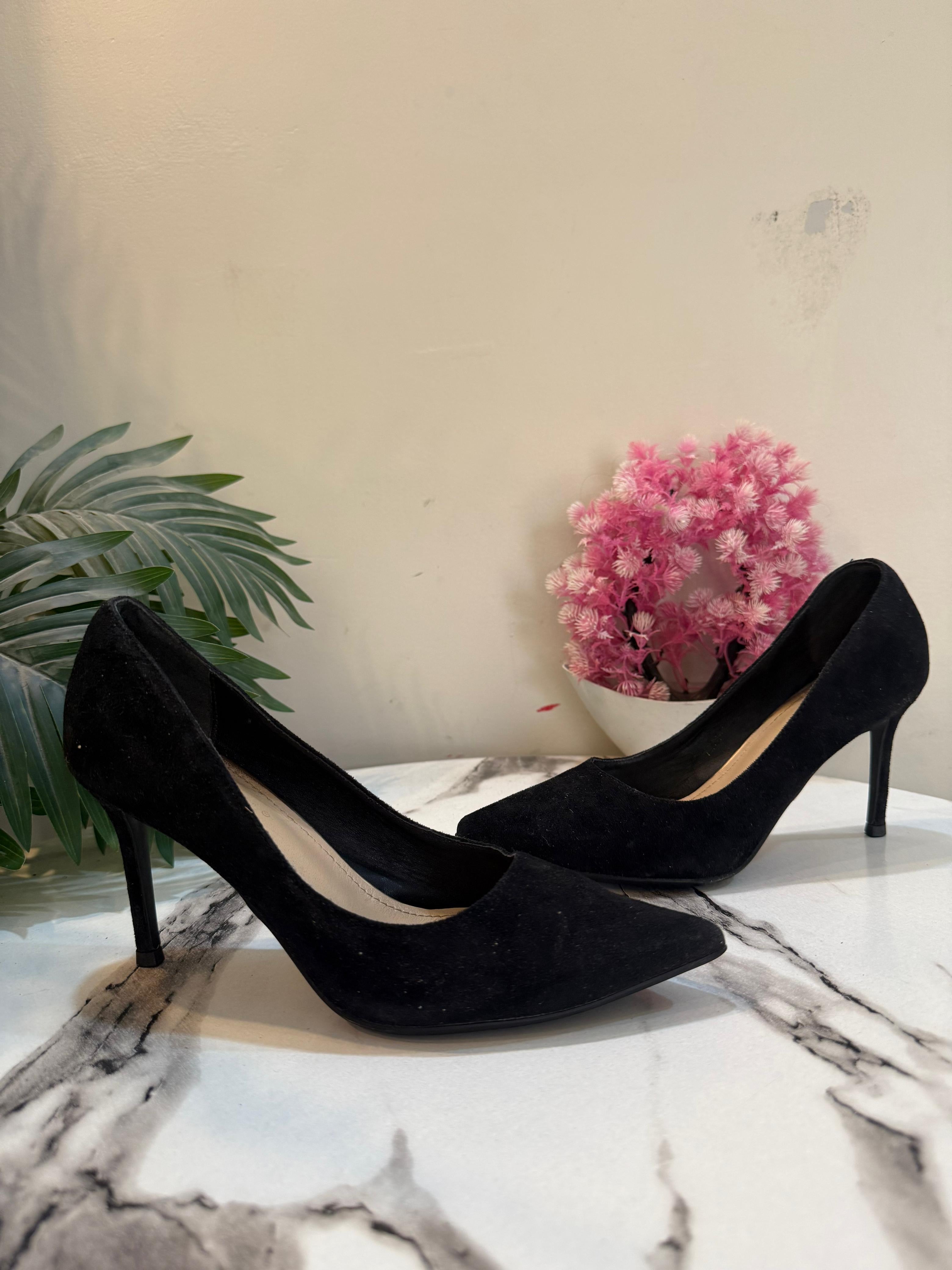 Black coat shoes