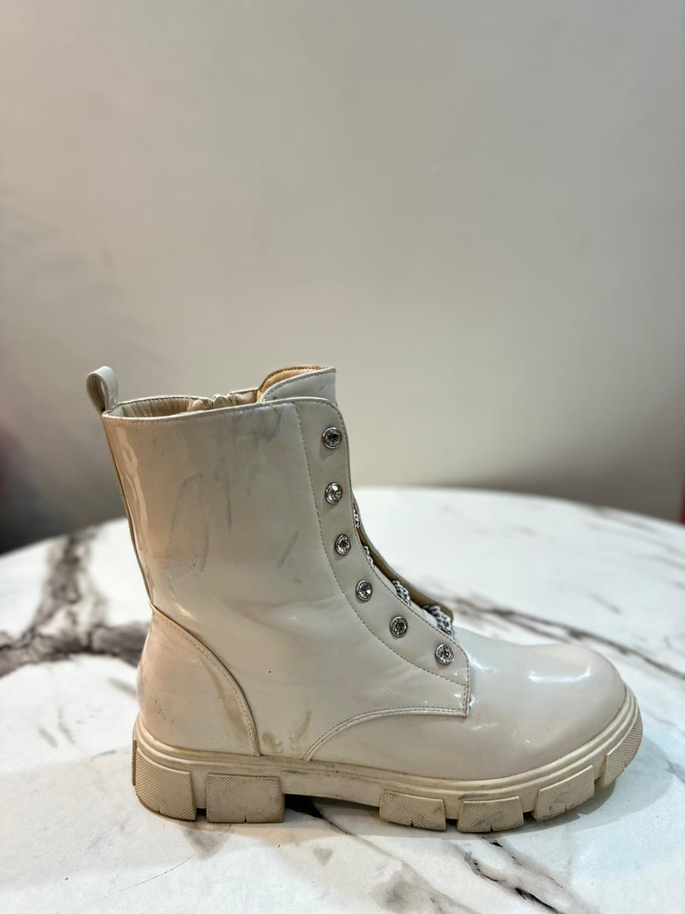 Creamy white patent leather zipper ankle boot (Unknown)