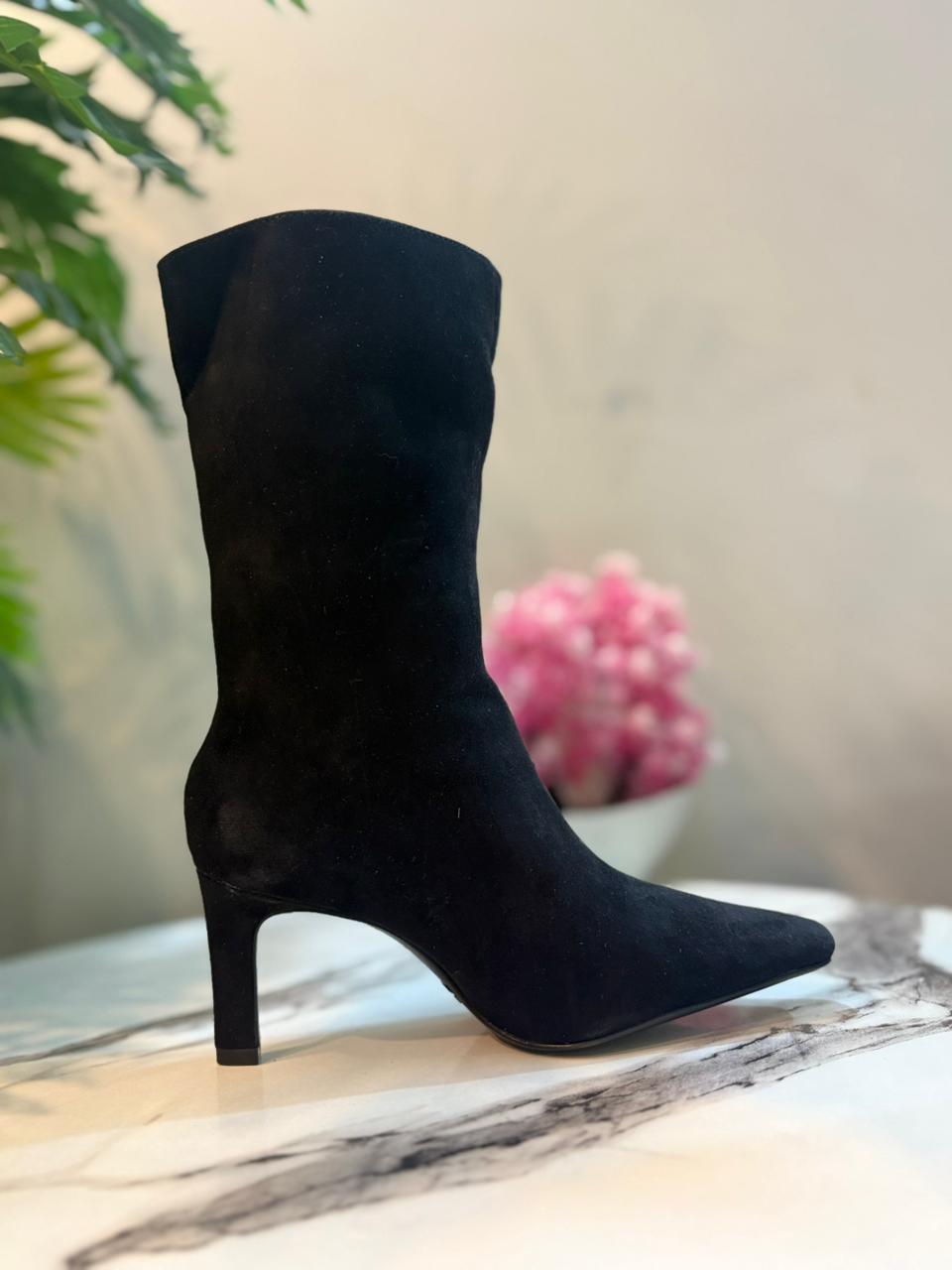 Black suede ankle boot (Unknown)