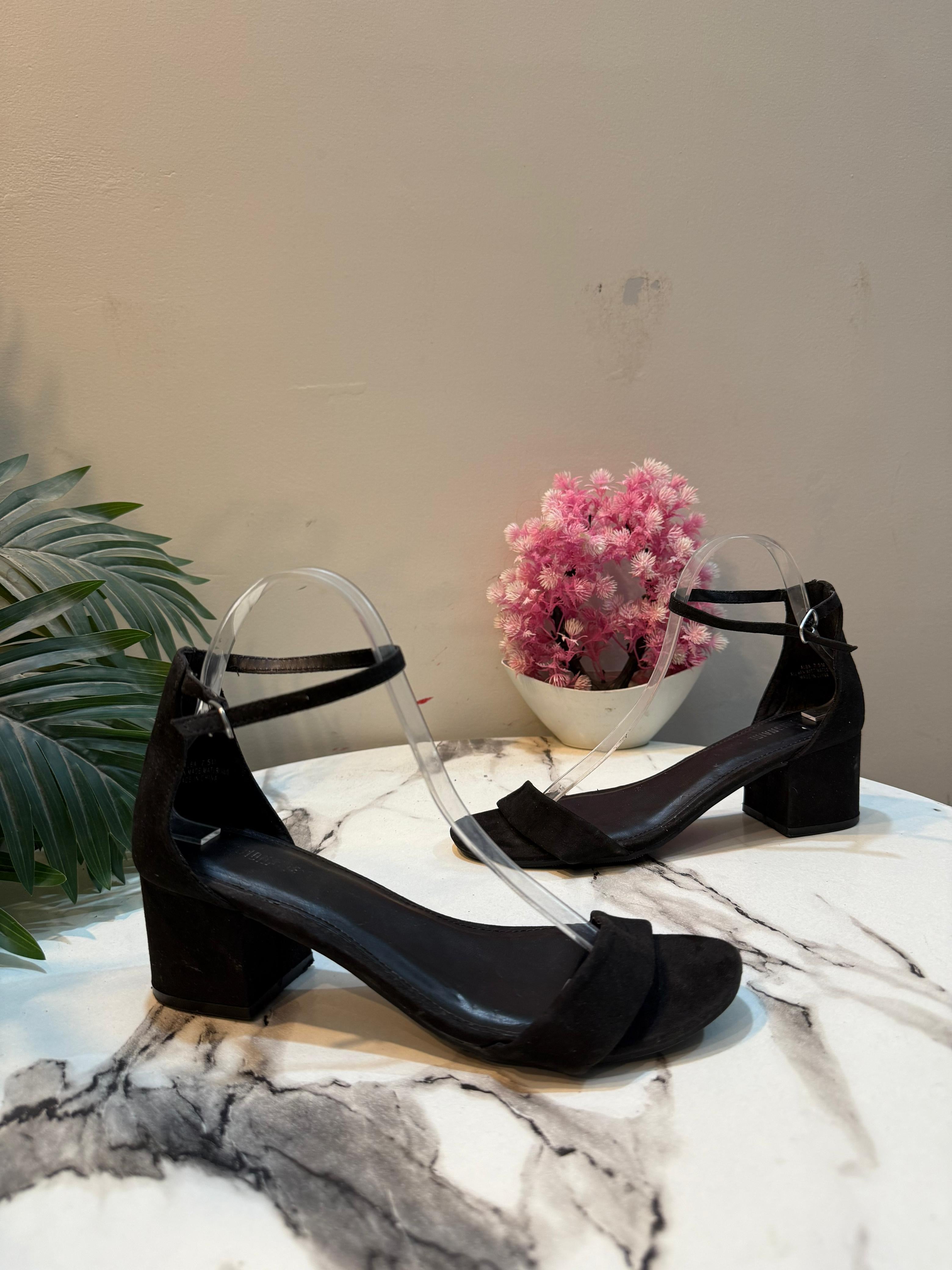 Black block heel