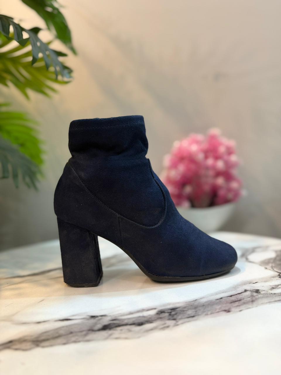 Navy blue suede ankle boot (unknown)