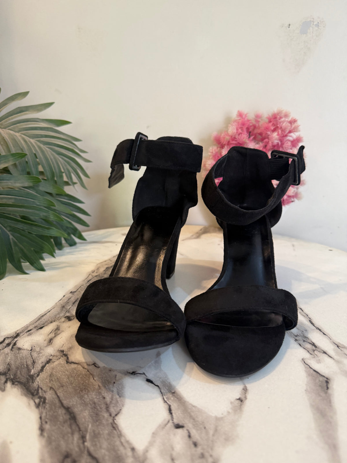 Black block heel