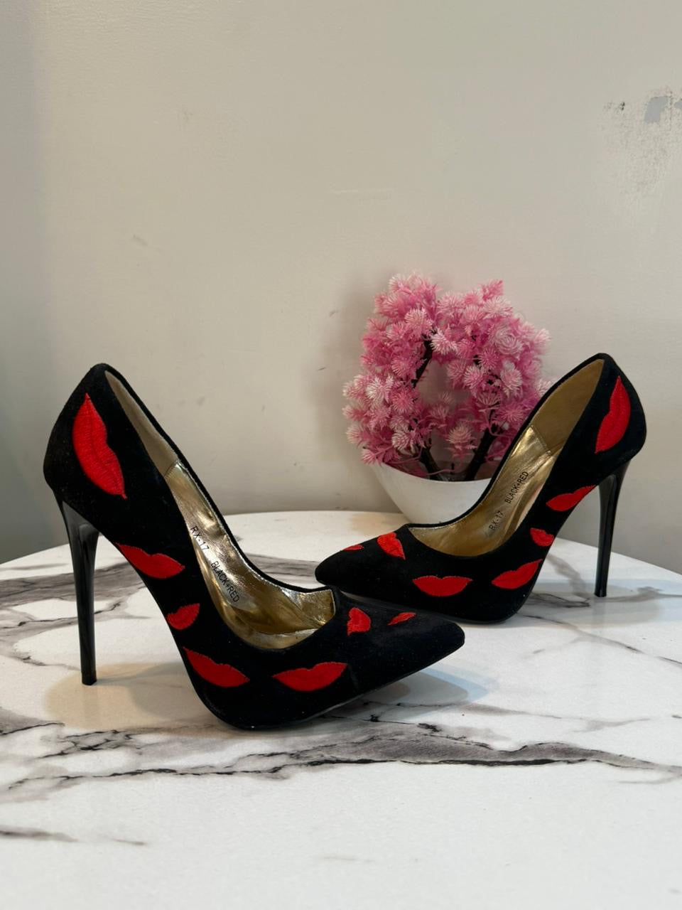Black&red coat shoes