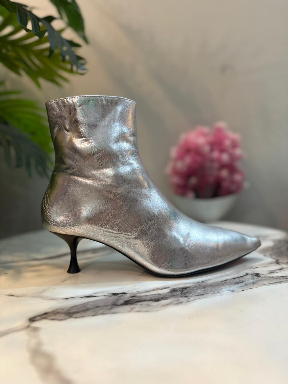 silver patent zipper ankle boot (zara)
