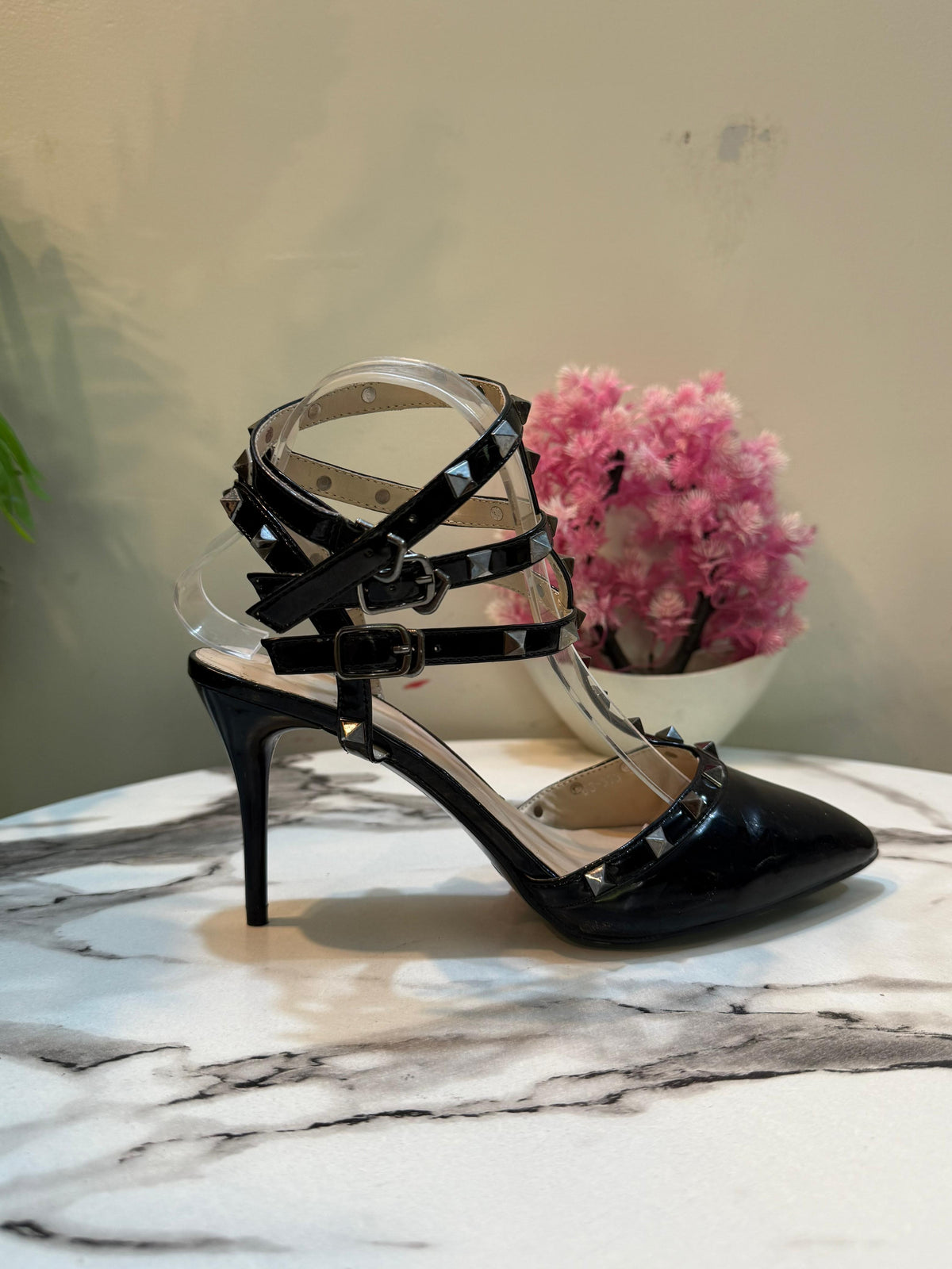 Black pencil heel