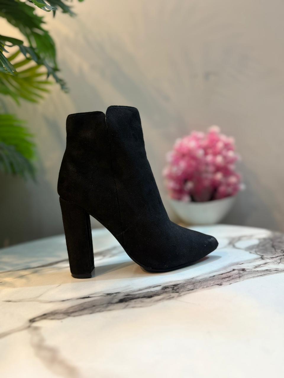 Black suede zipper ankle boot (Unknown)