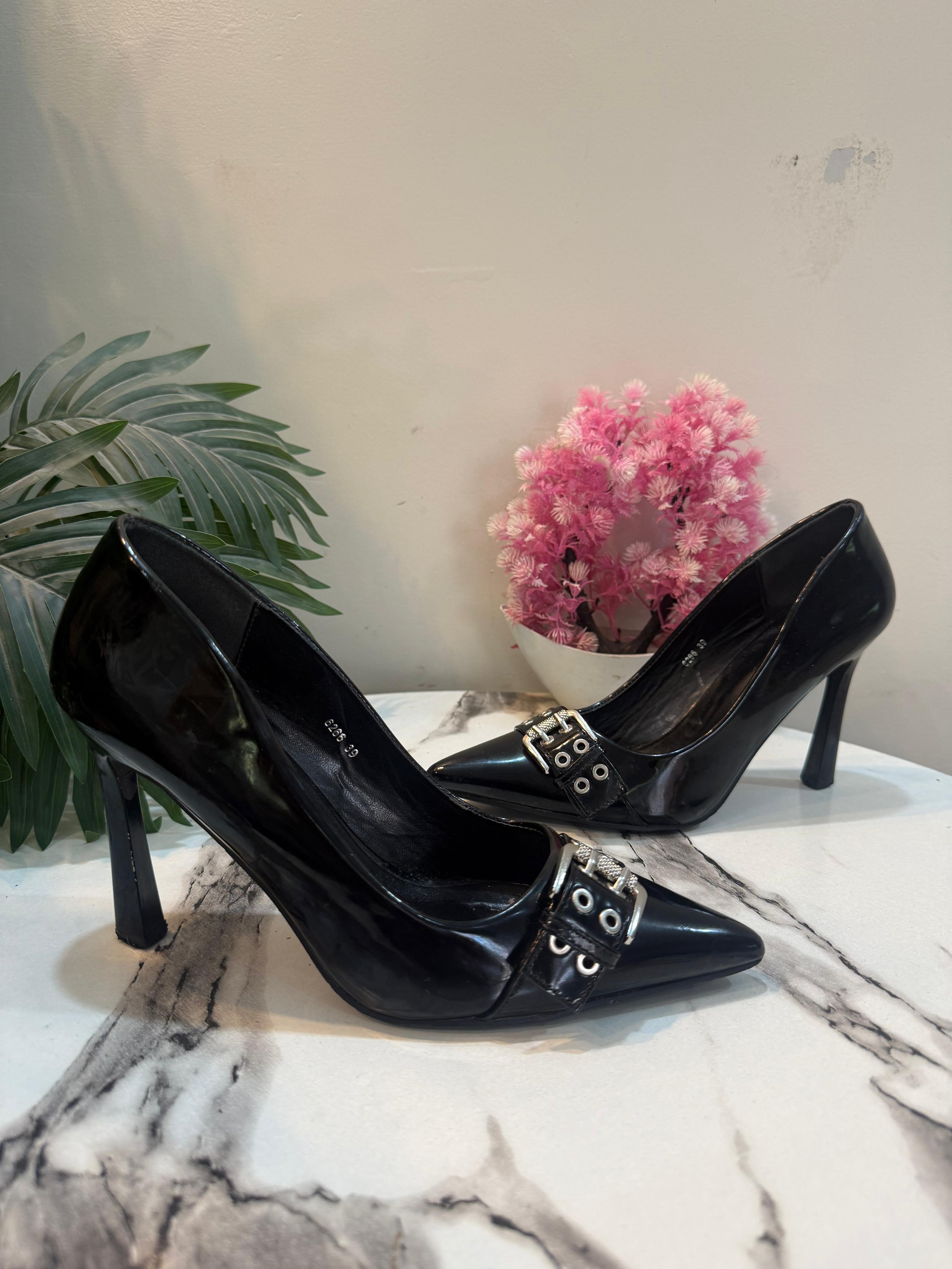 Black coat shoes