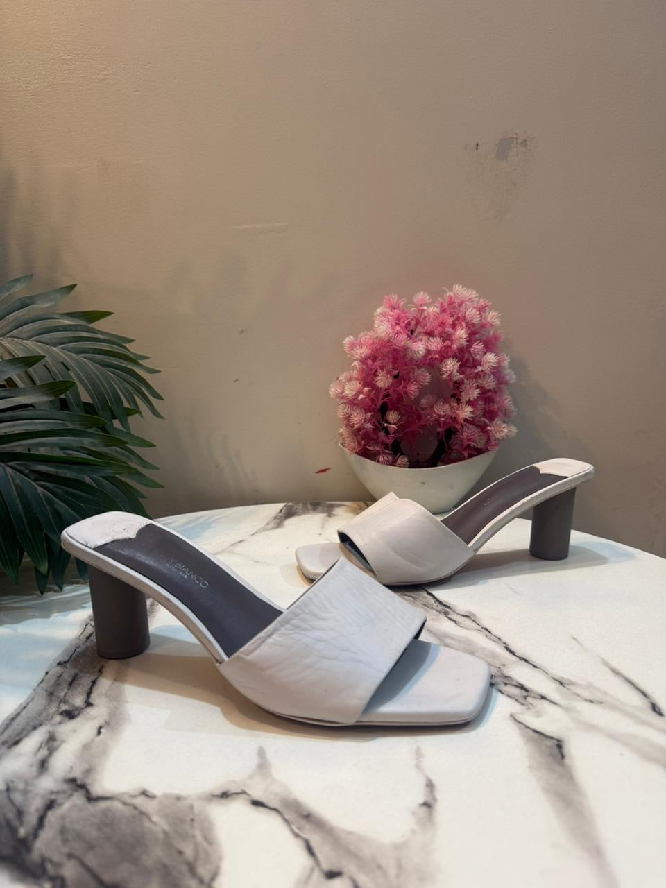 White&grey kitten heel