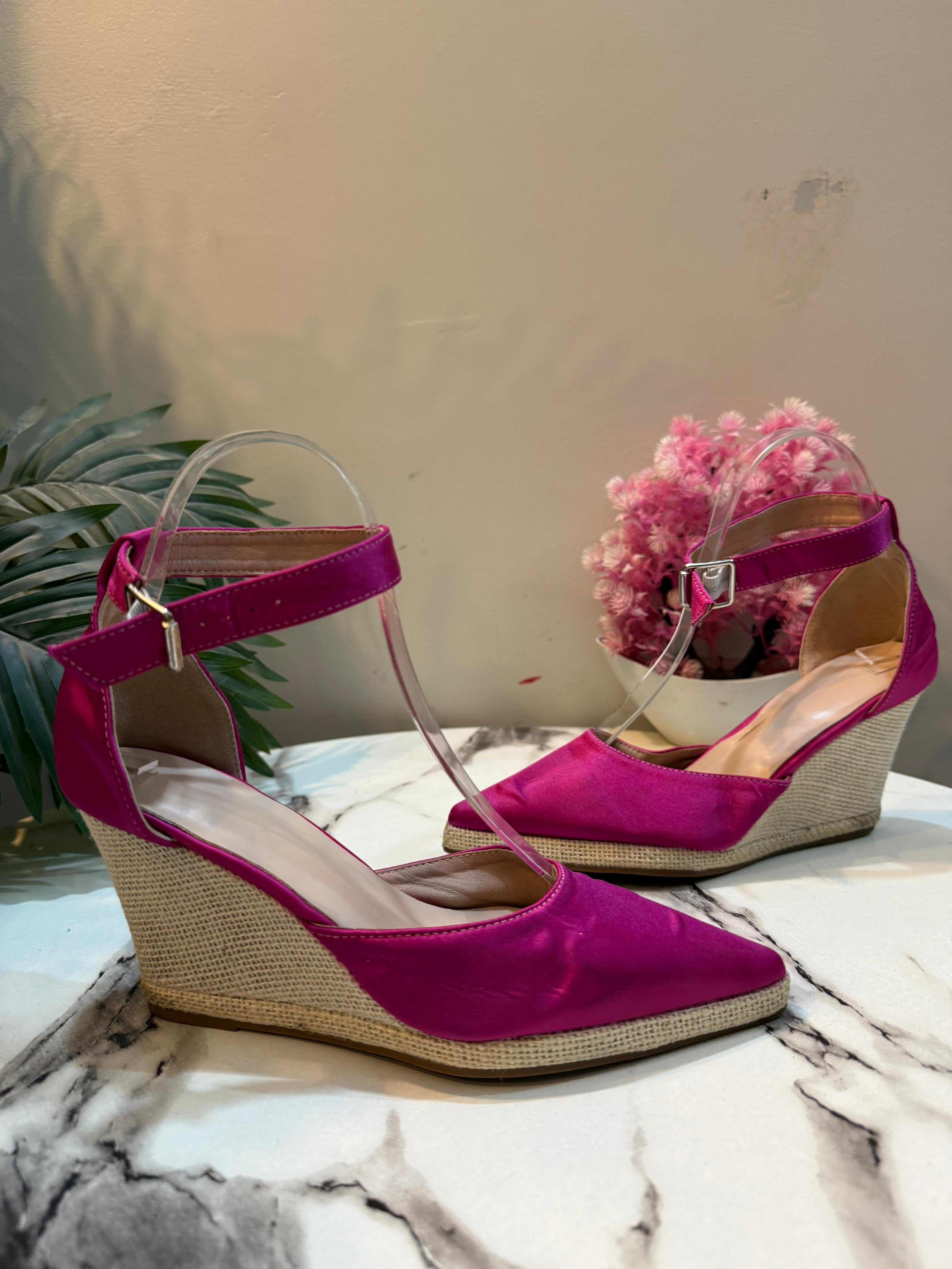 Pink wedge coat shoes