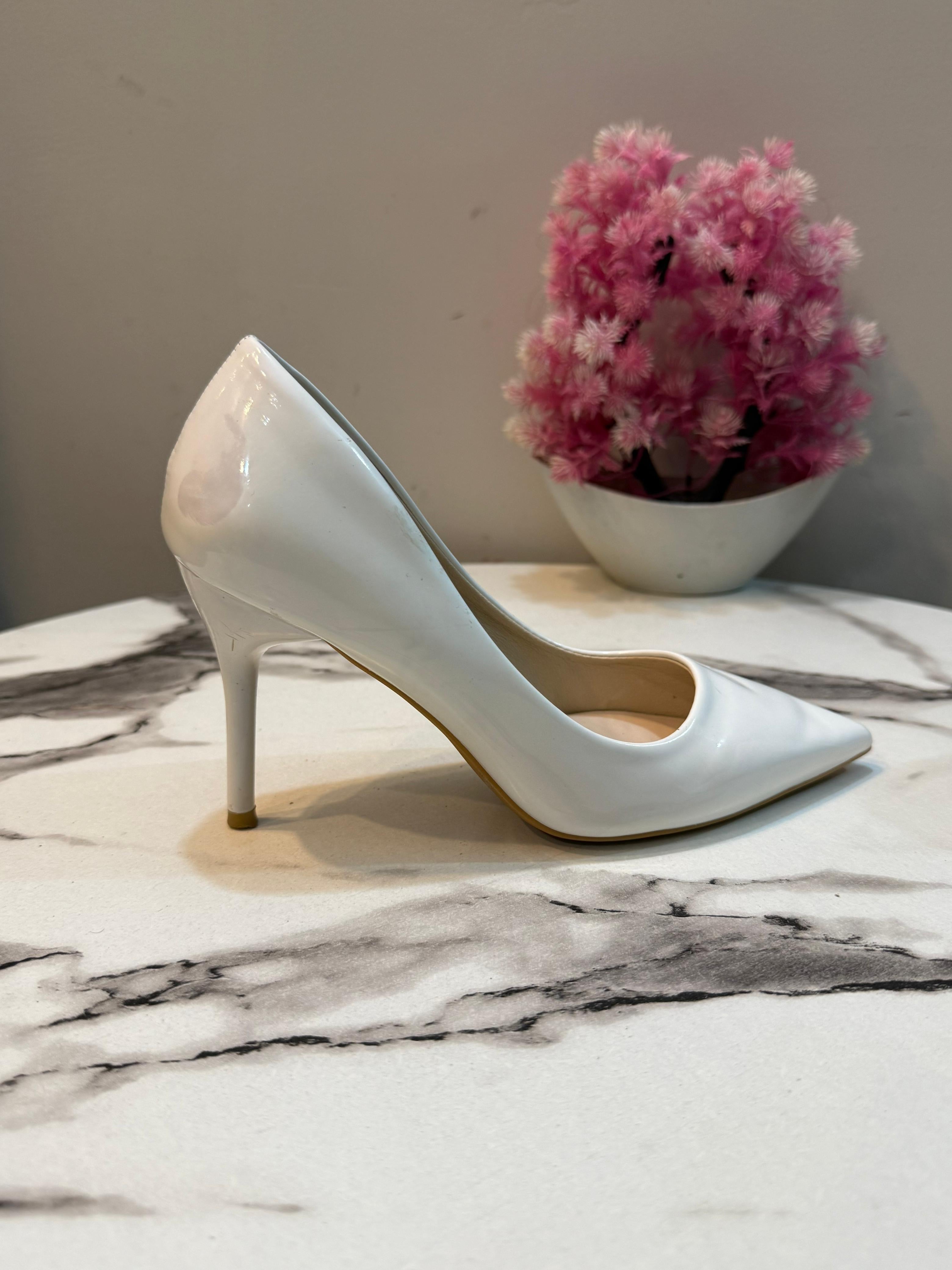 White coat shoes