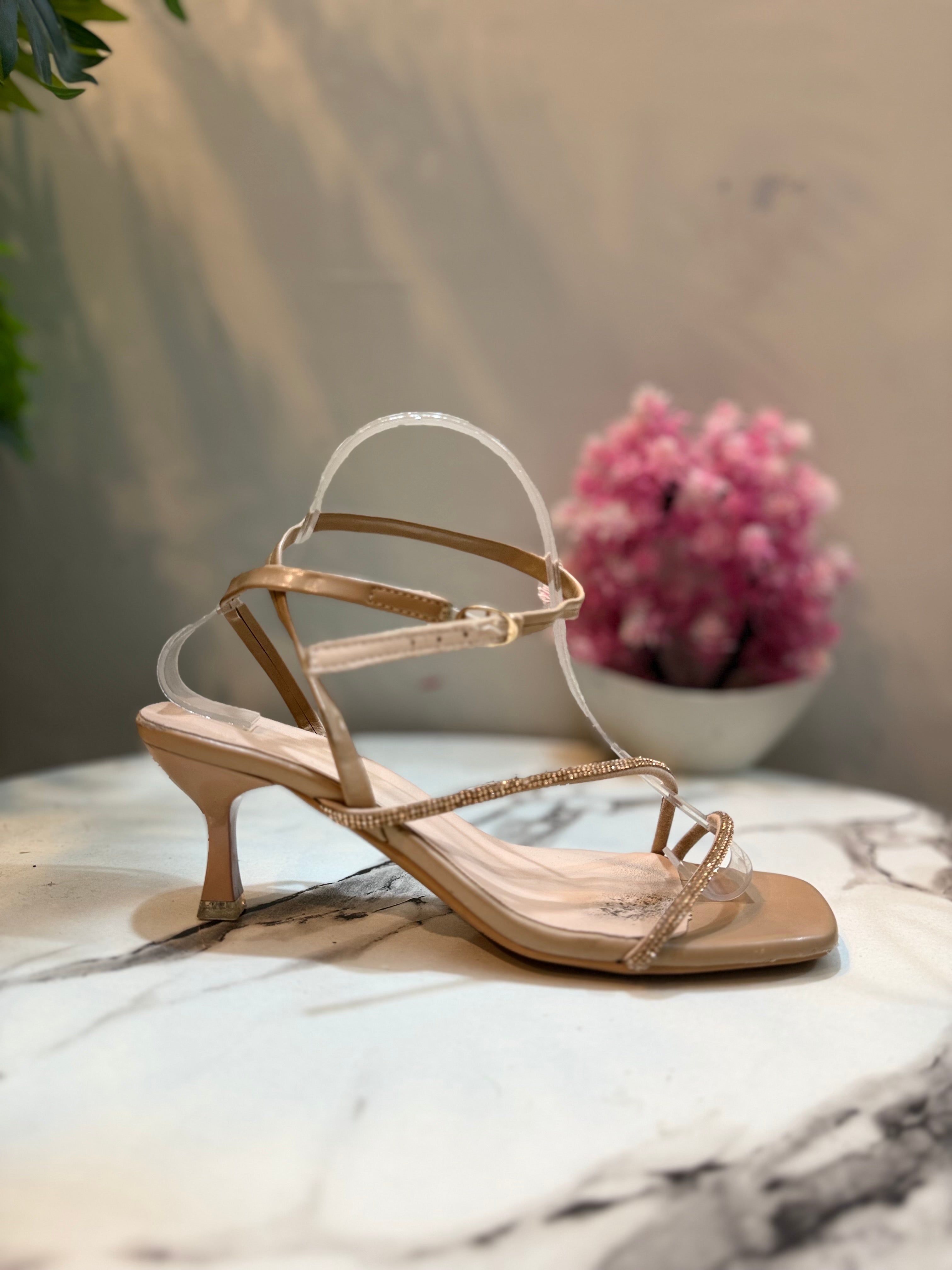 Beige heel