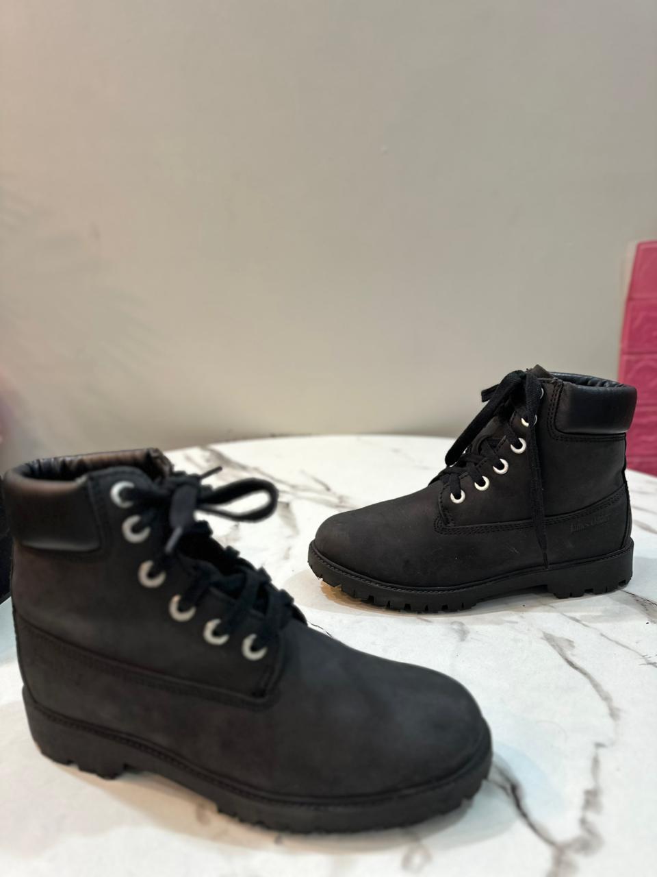 Black leather laceup ankle boot (James)