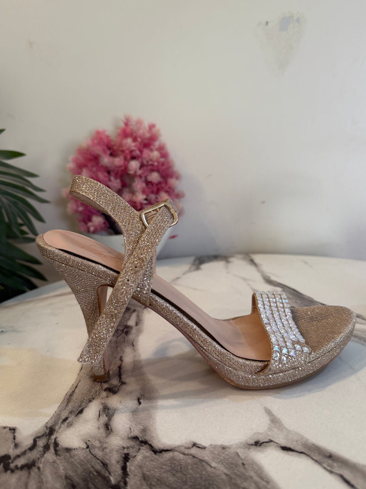 Golden pencil heel