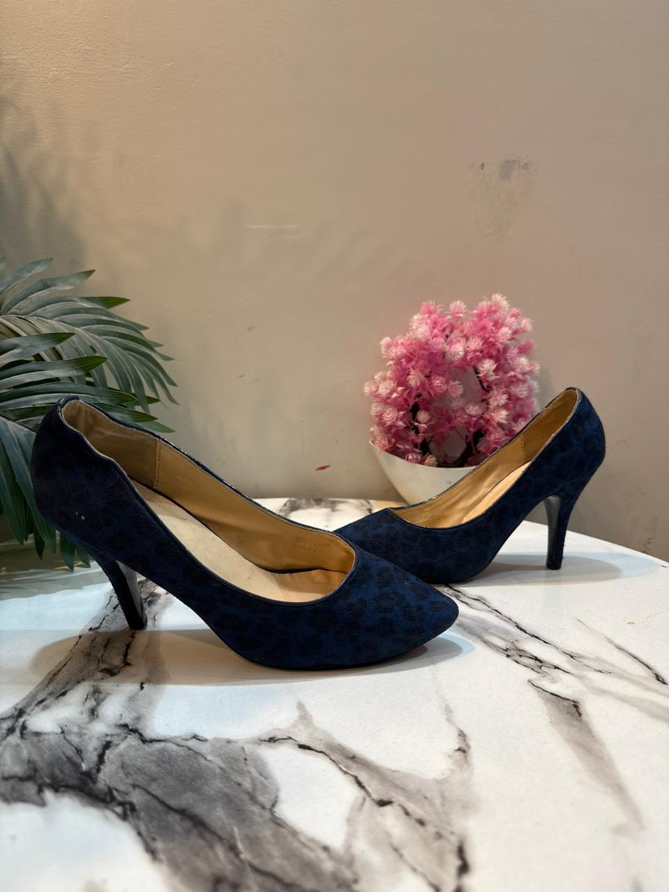 Blue coat shoes