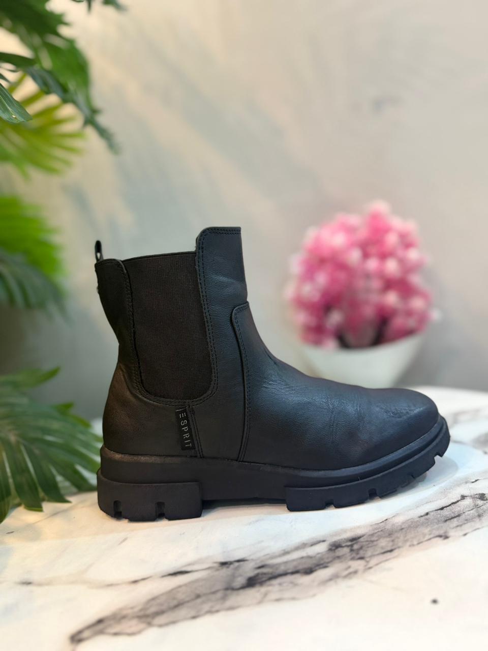 Black suede zipper ankle boot (spirit)