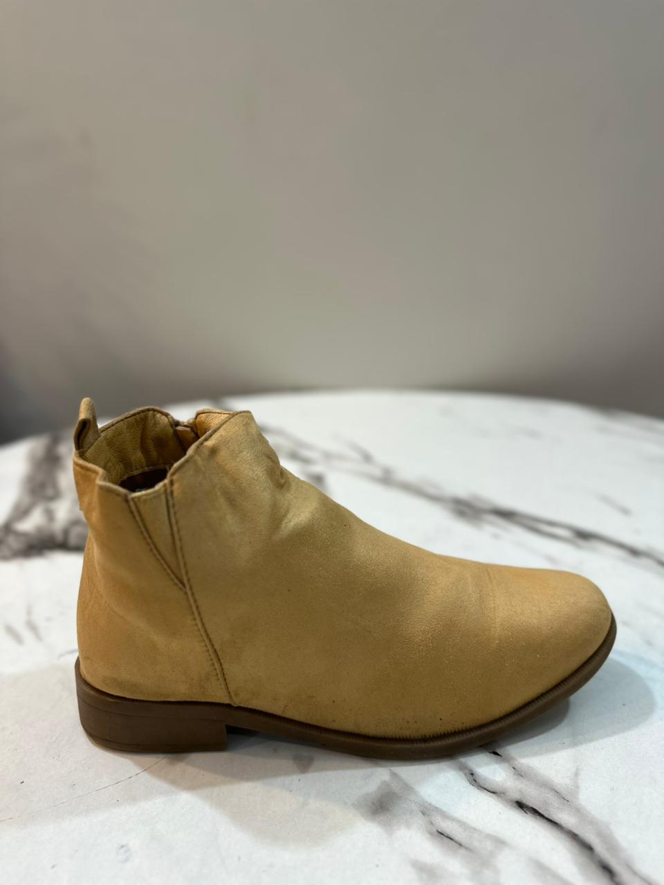 Mustard suede zipper ankle boot(You and I)