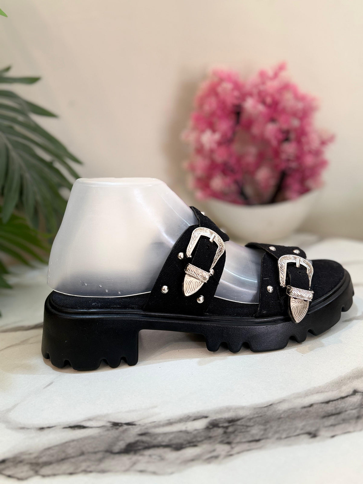 Ideal shoes