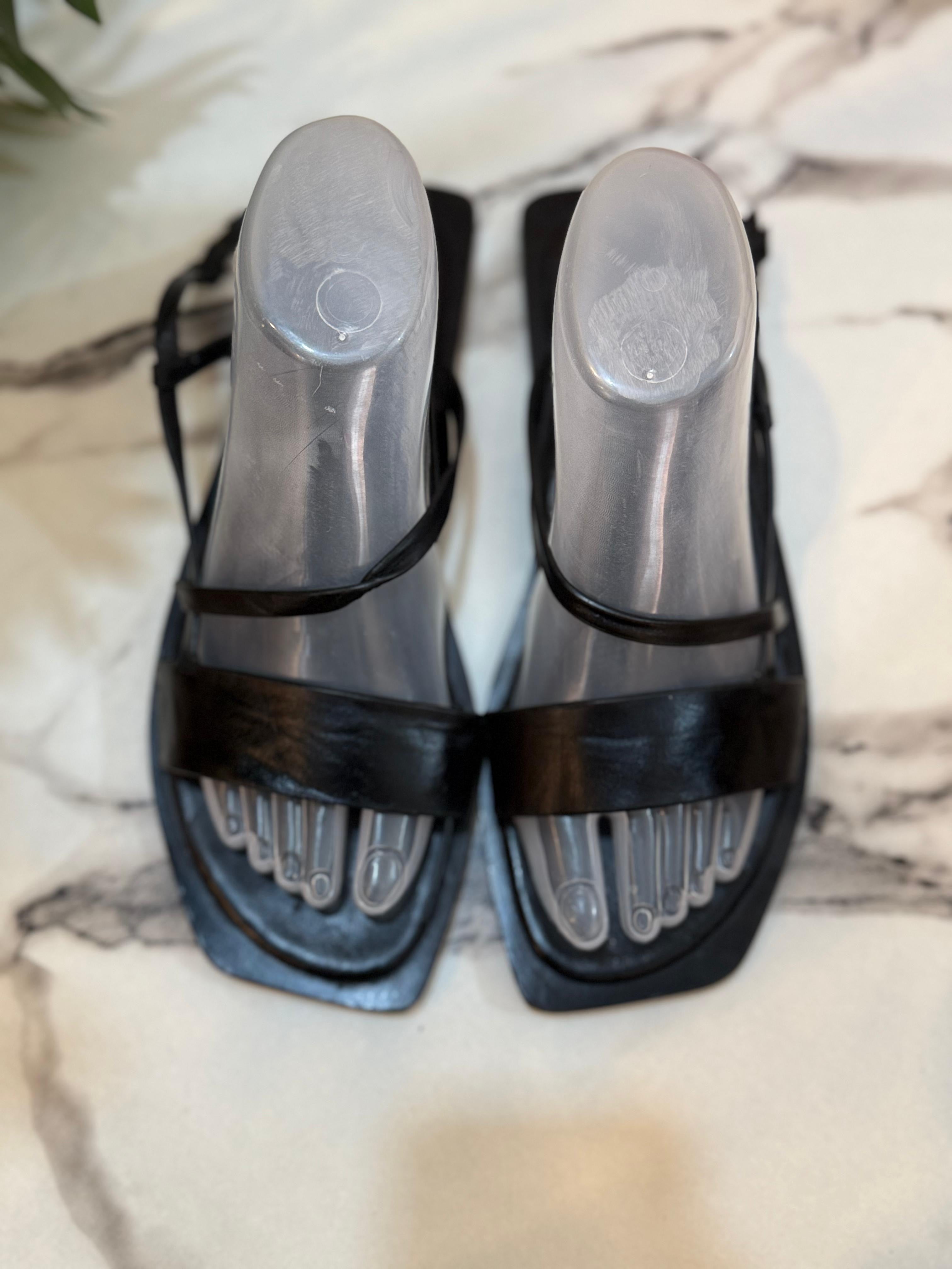 Charles&keith