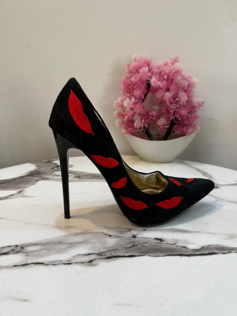 Black&red coat shoes