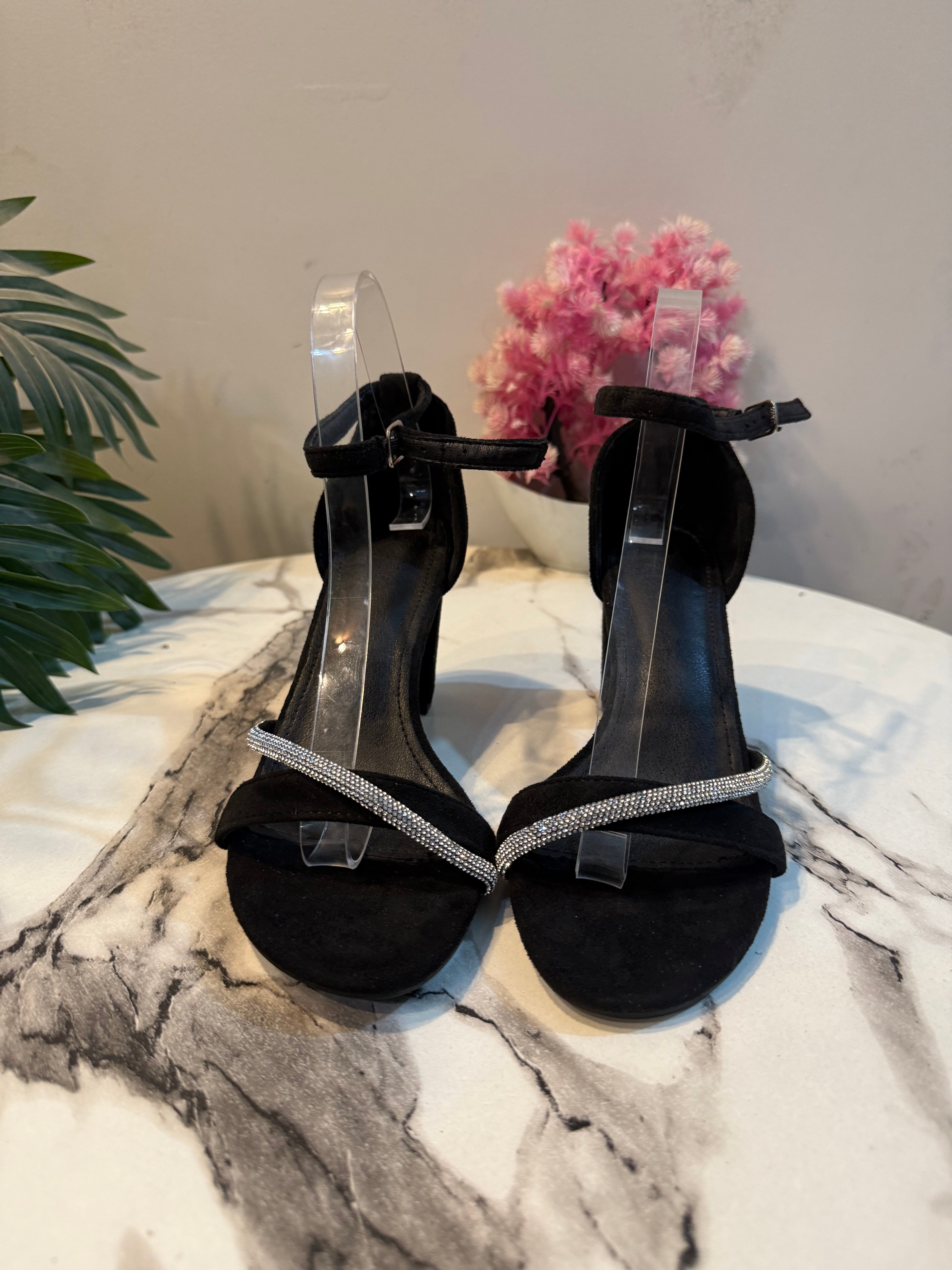 Black block heel