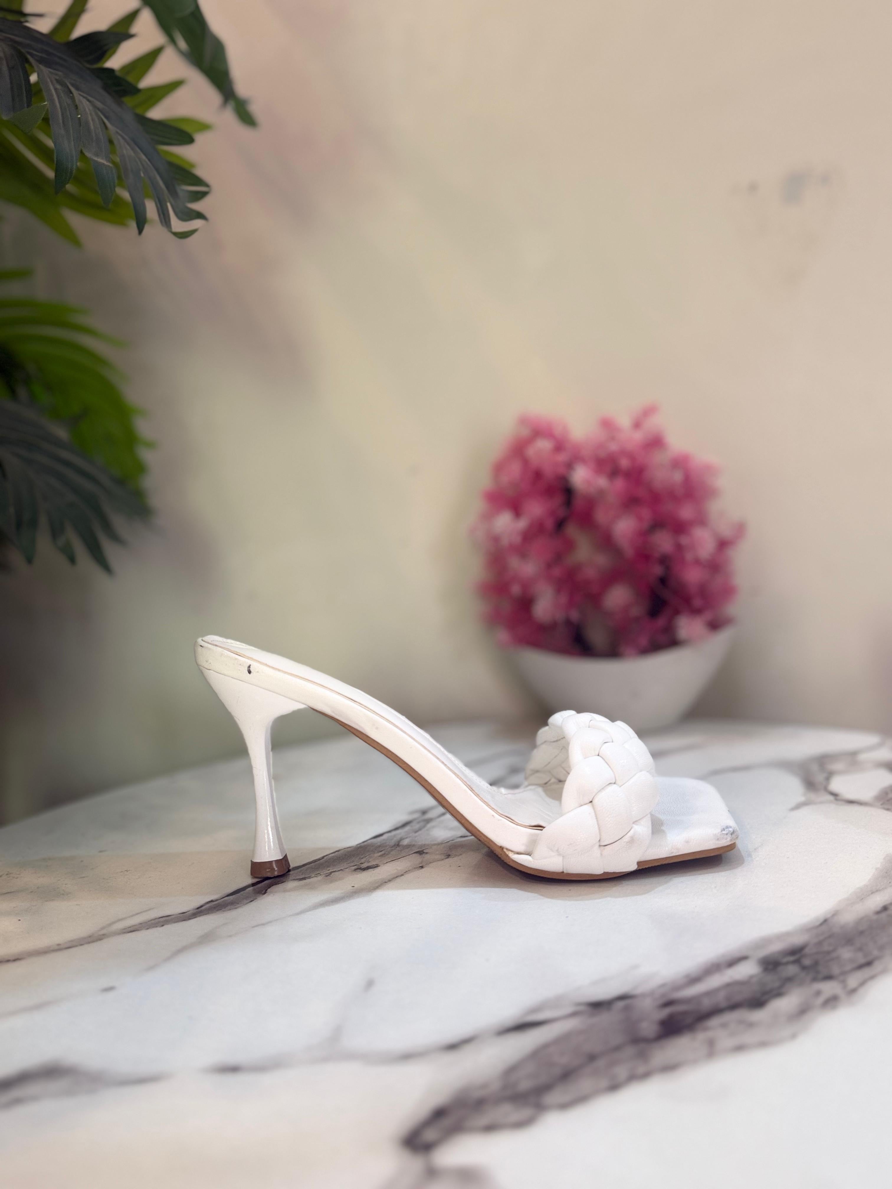 Pencil heel