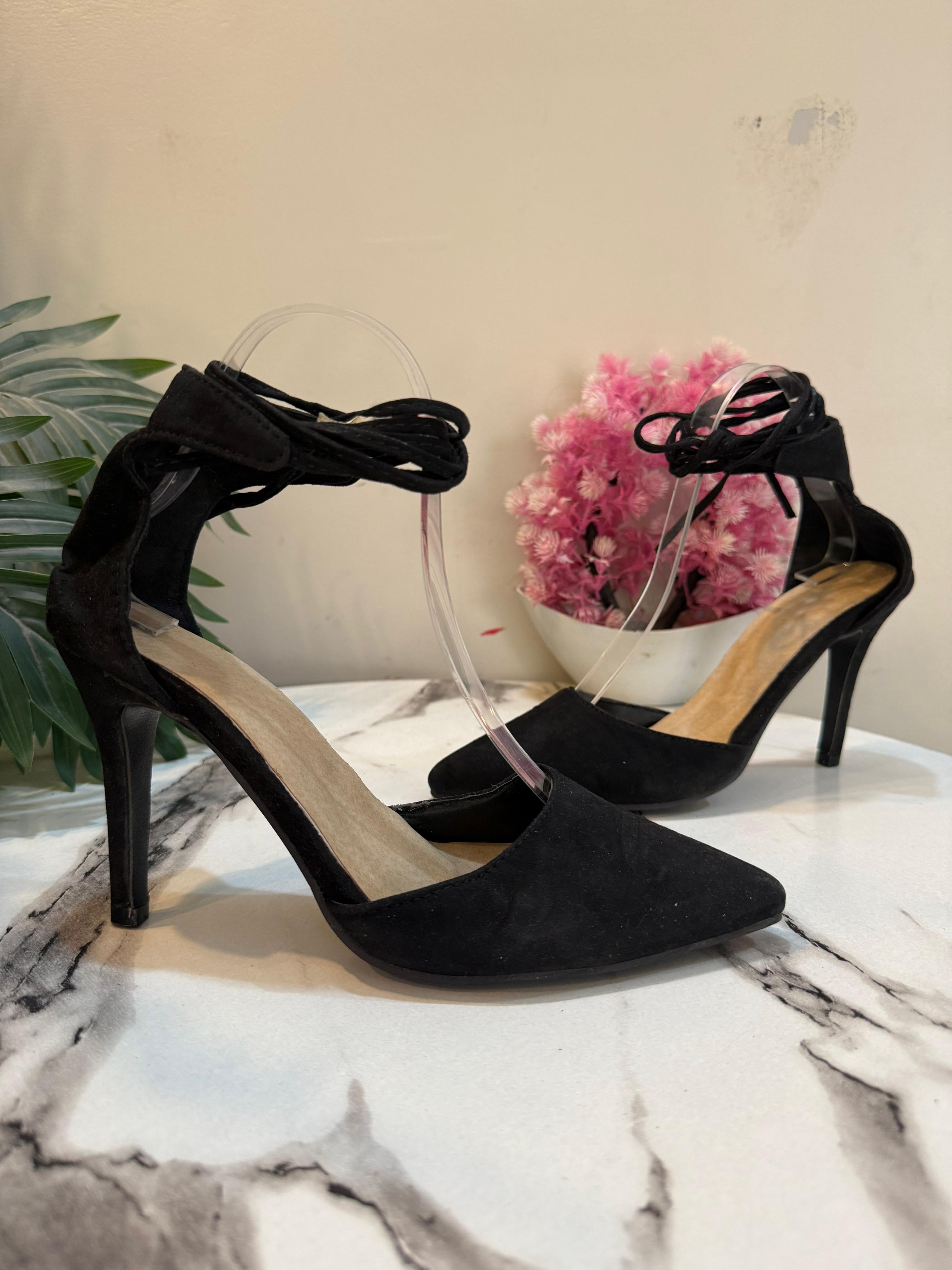 Black laceup heel