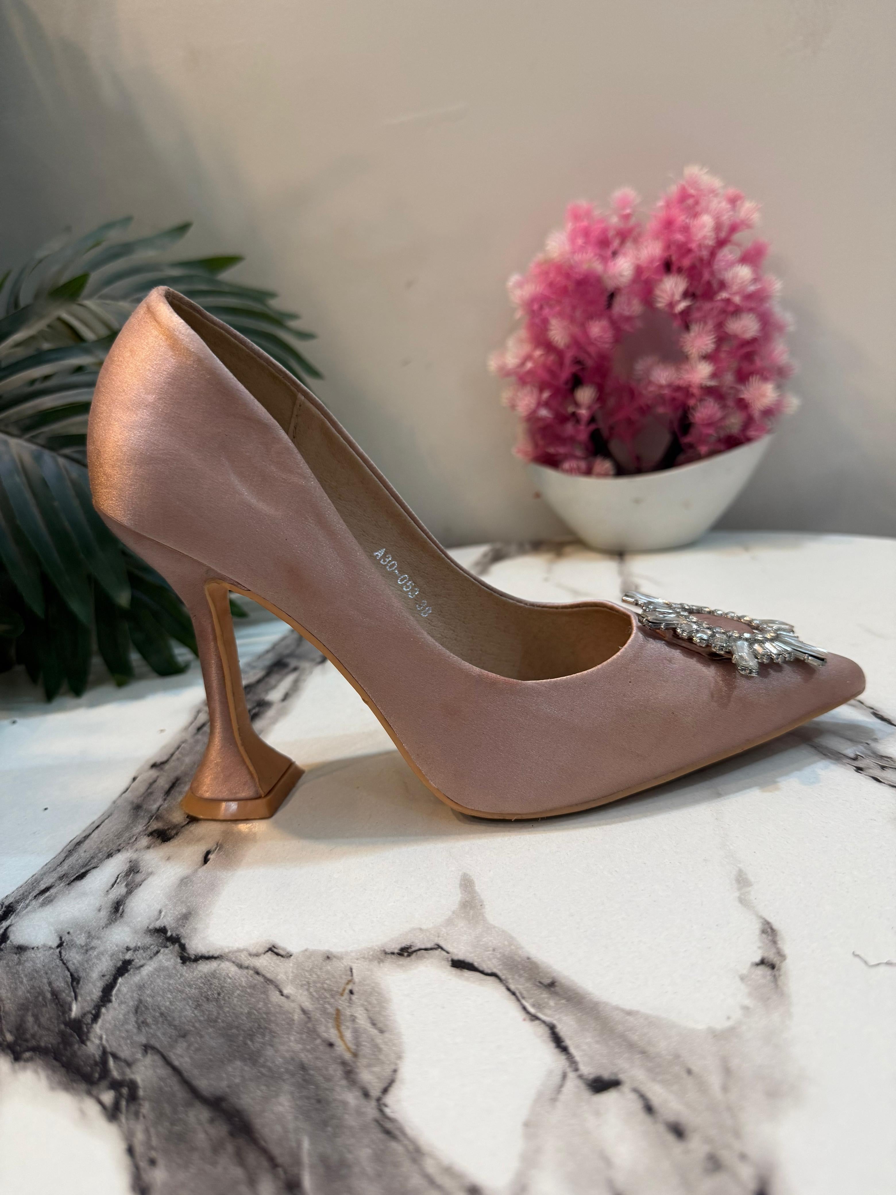 Nude pink coat shoes