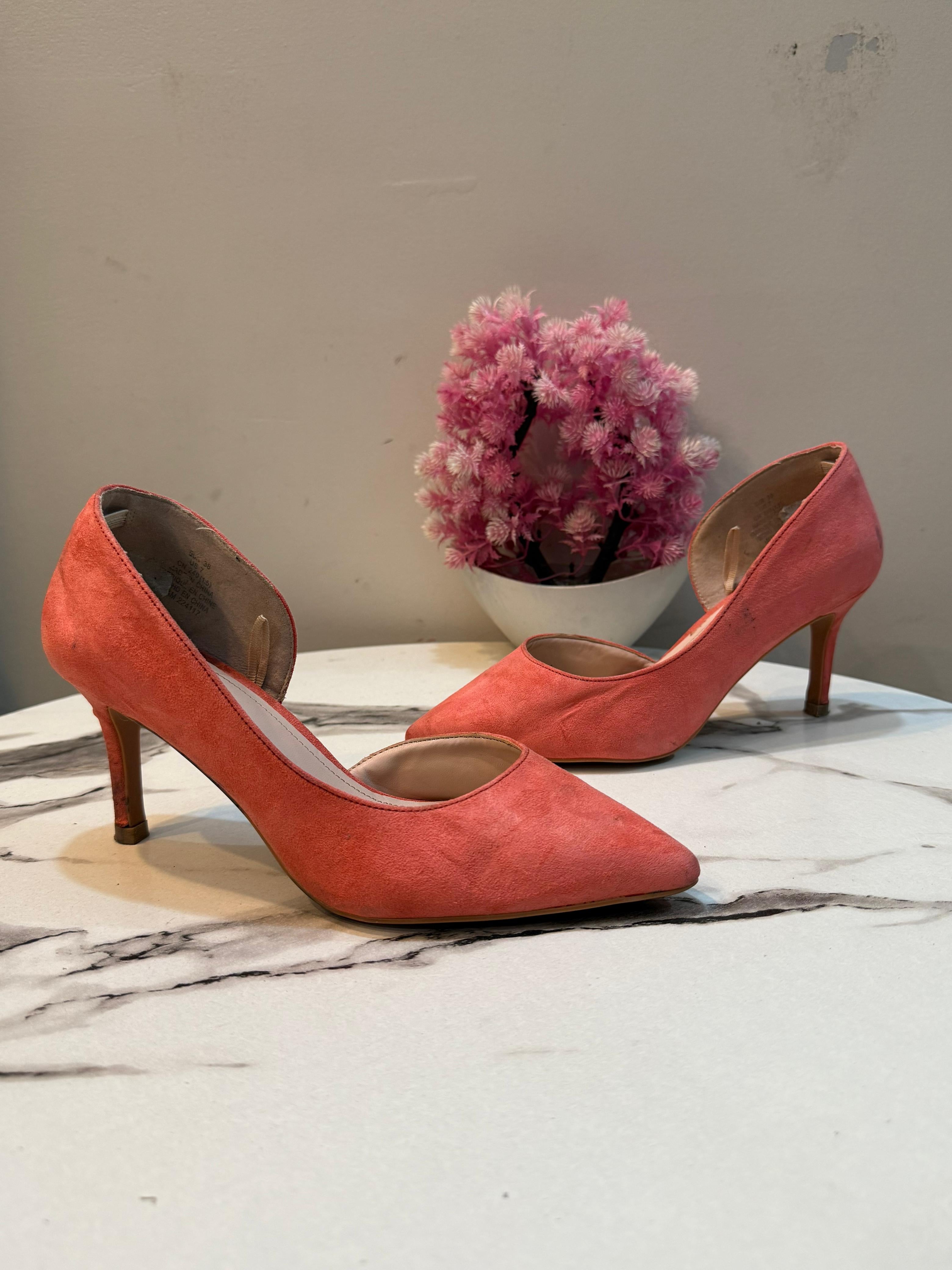 Pink coat shoes