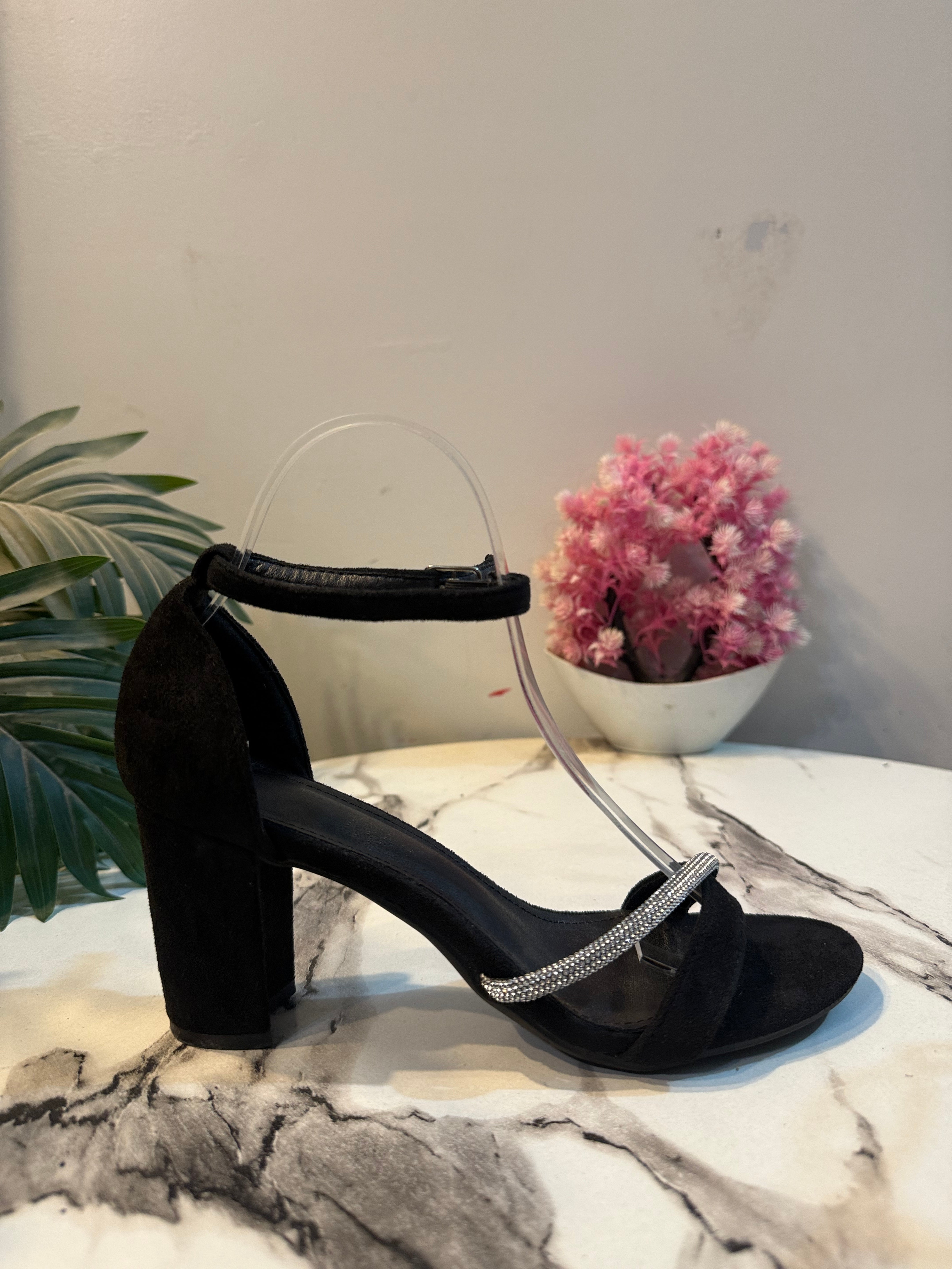 Black block heel