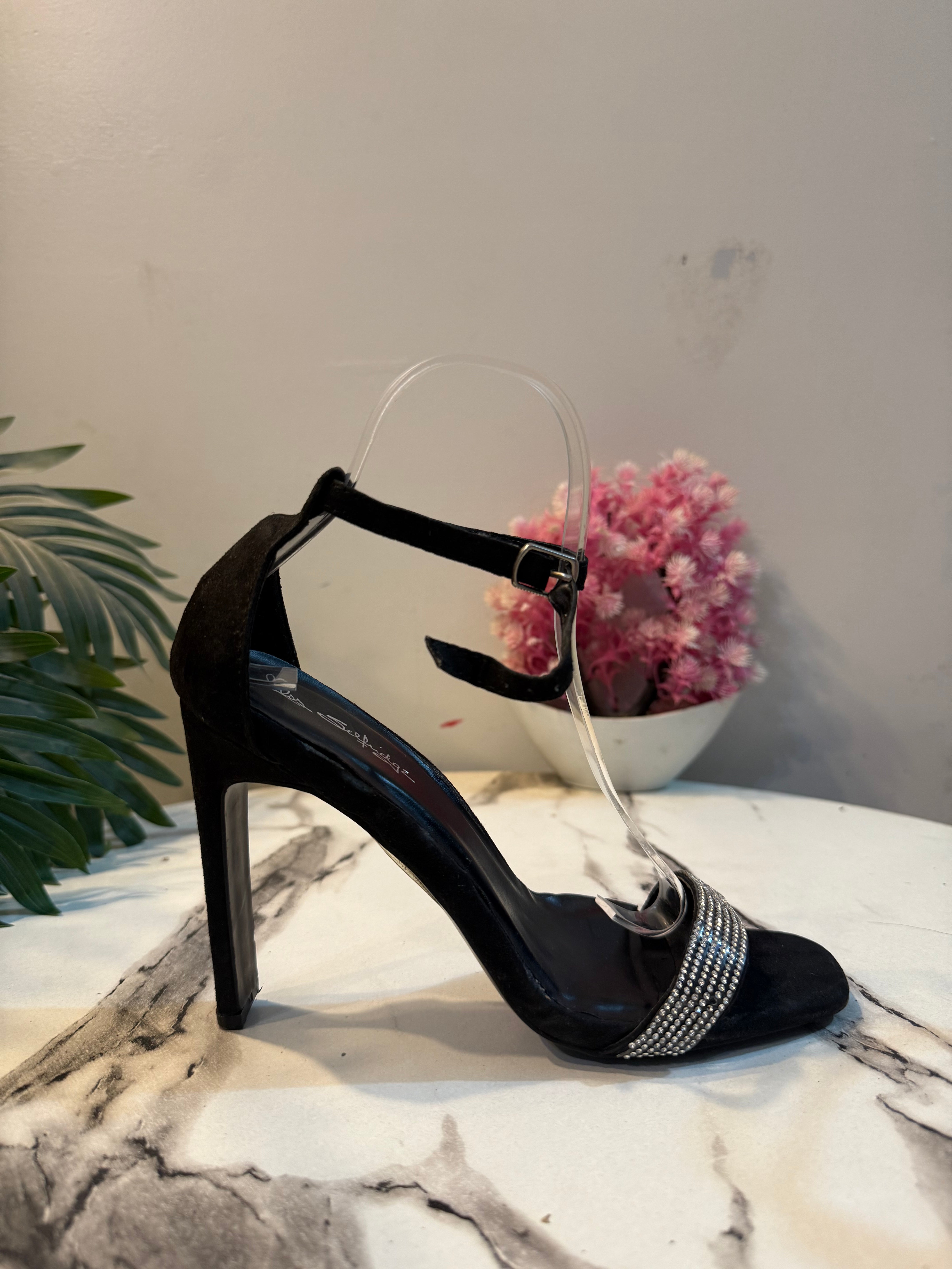 Black block heel