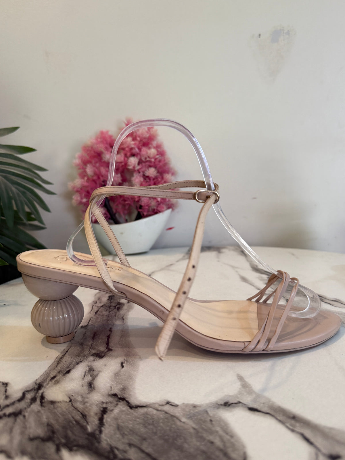 Nude pink heel
