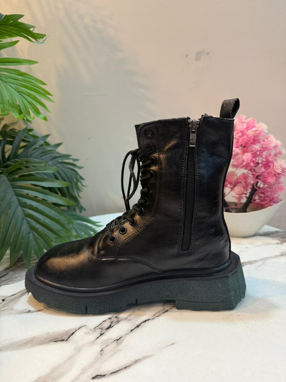 Black leather lacup zipper ankle boot ( unknown)