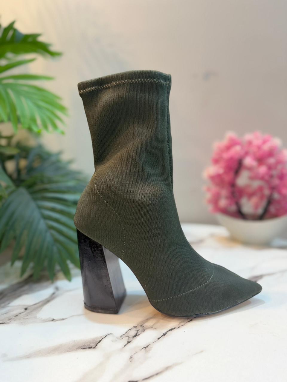 Olive green sock ankle boots (NOVO)