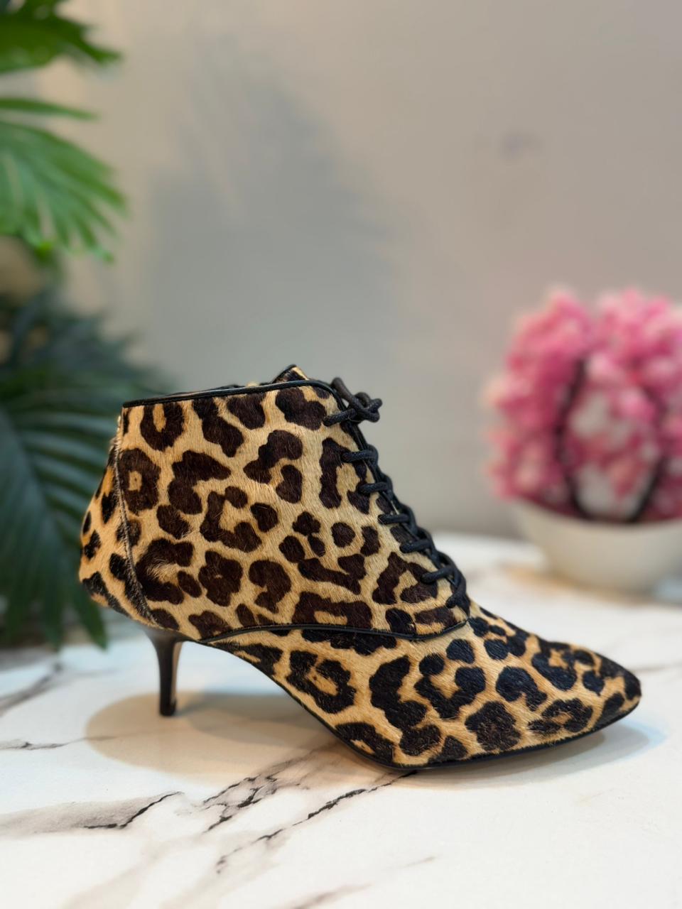 Cheetah print Kitten heel leathet ankle boot(Original Michael Kors coded)