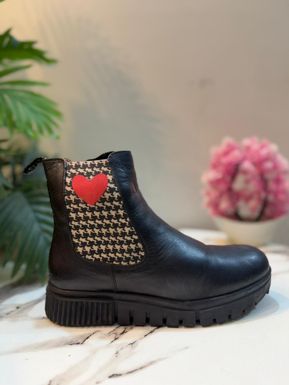 Black leather ankle boot(Hamburg)