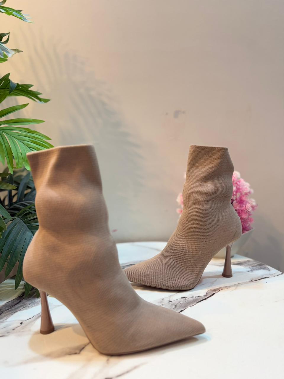 Beige socks heeled boot(Zara)