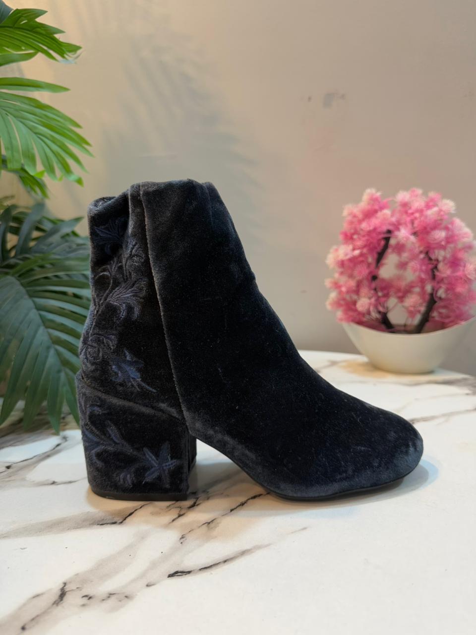 Blue velvet zipper ankle boot (Kenneth Cole)