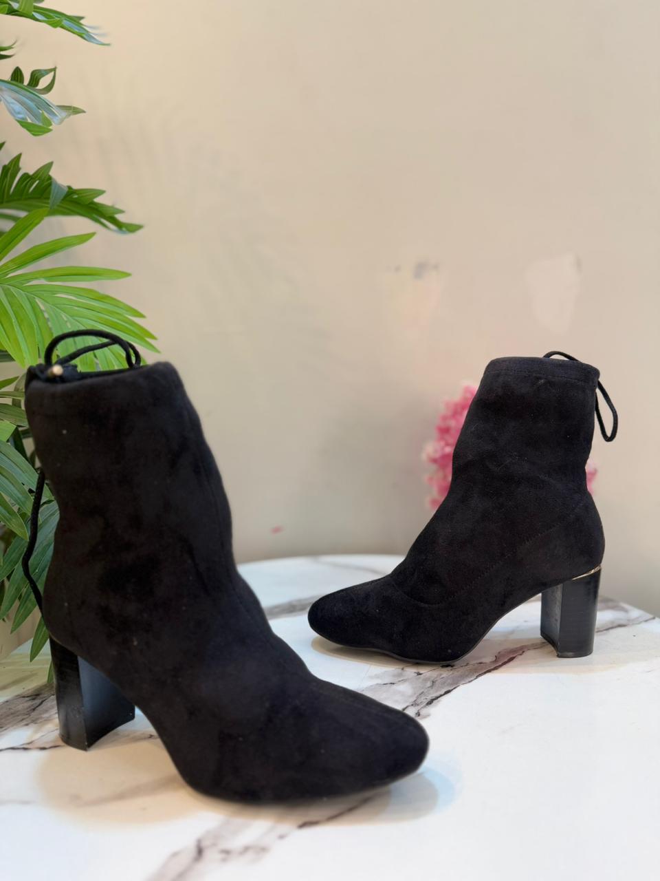 Black suede ankle boot (jenny fairy)
