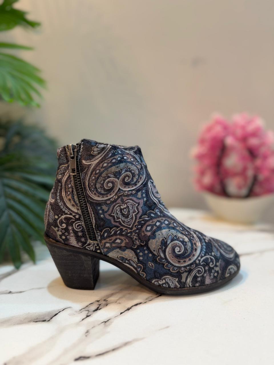 Velvet printed ankle zipper boot (billy)