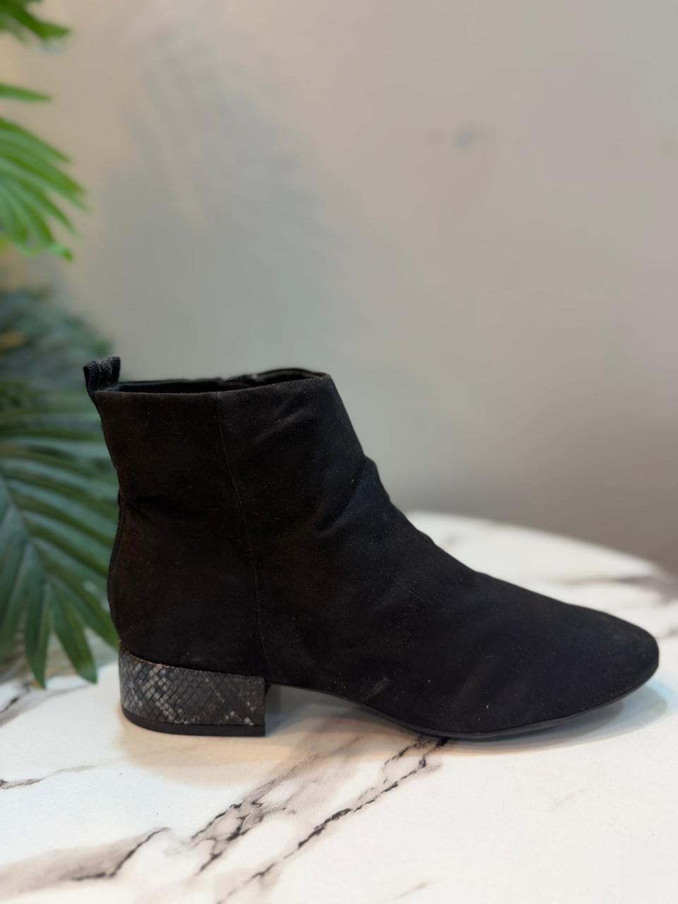 Black suede zipper ankle boot (Graceland)