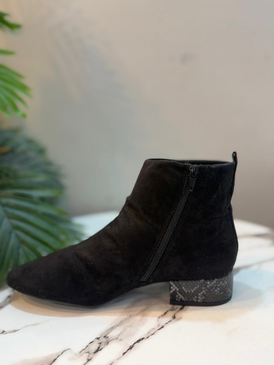 Black suede zipper ankle boot (Graceland)