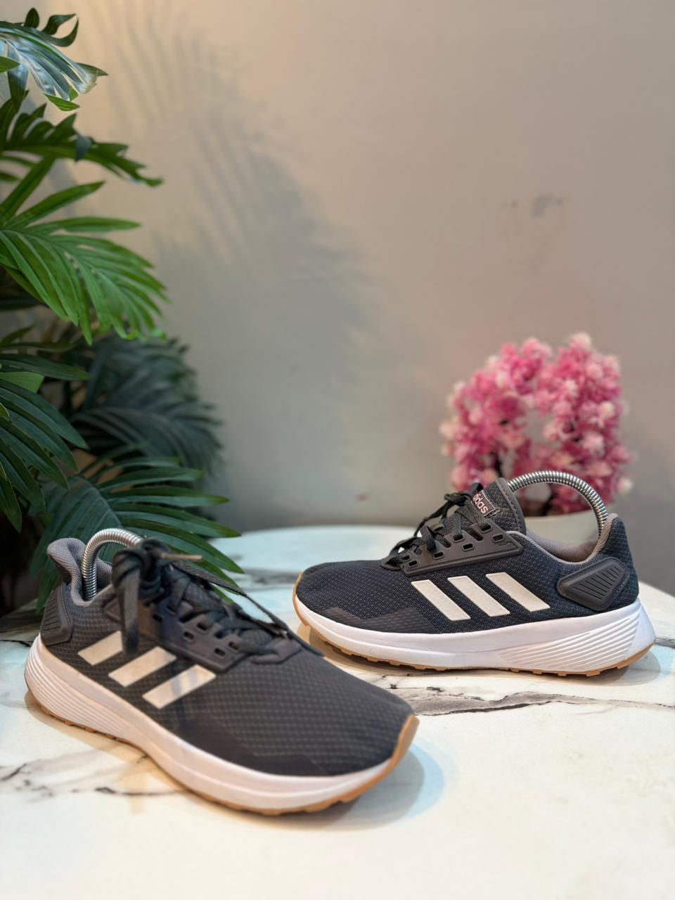 Eur 38 | Adidas