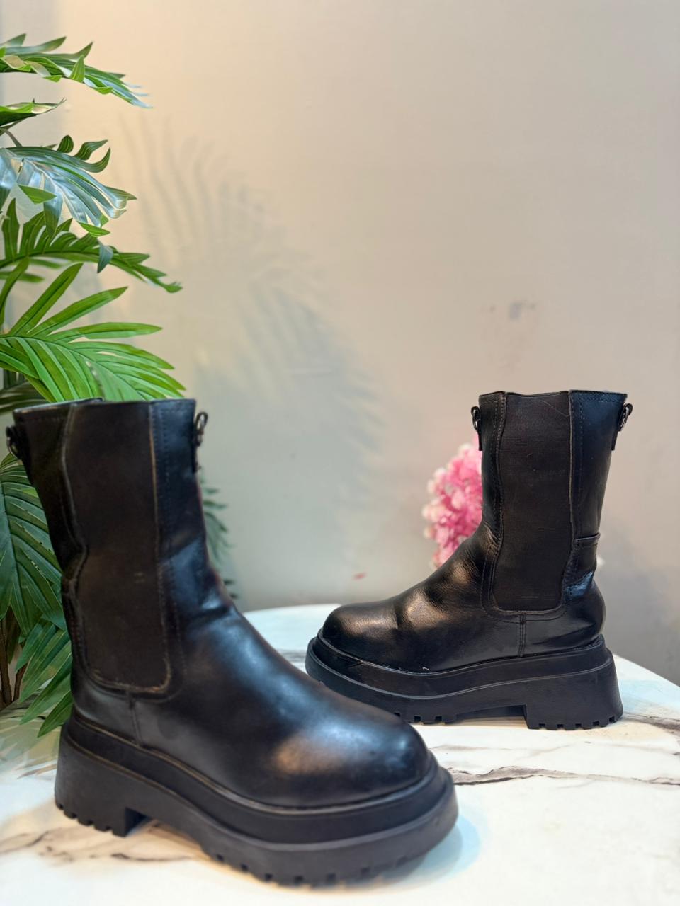 Black leather chelsea ankle boot (Reserved)