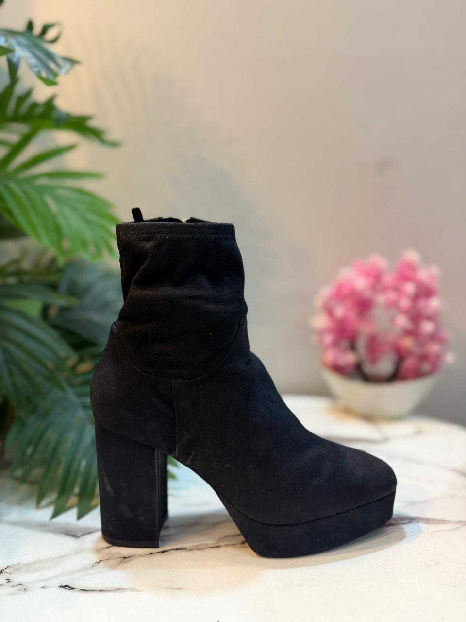 Black suede zipper ankle boot (H&M)