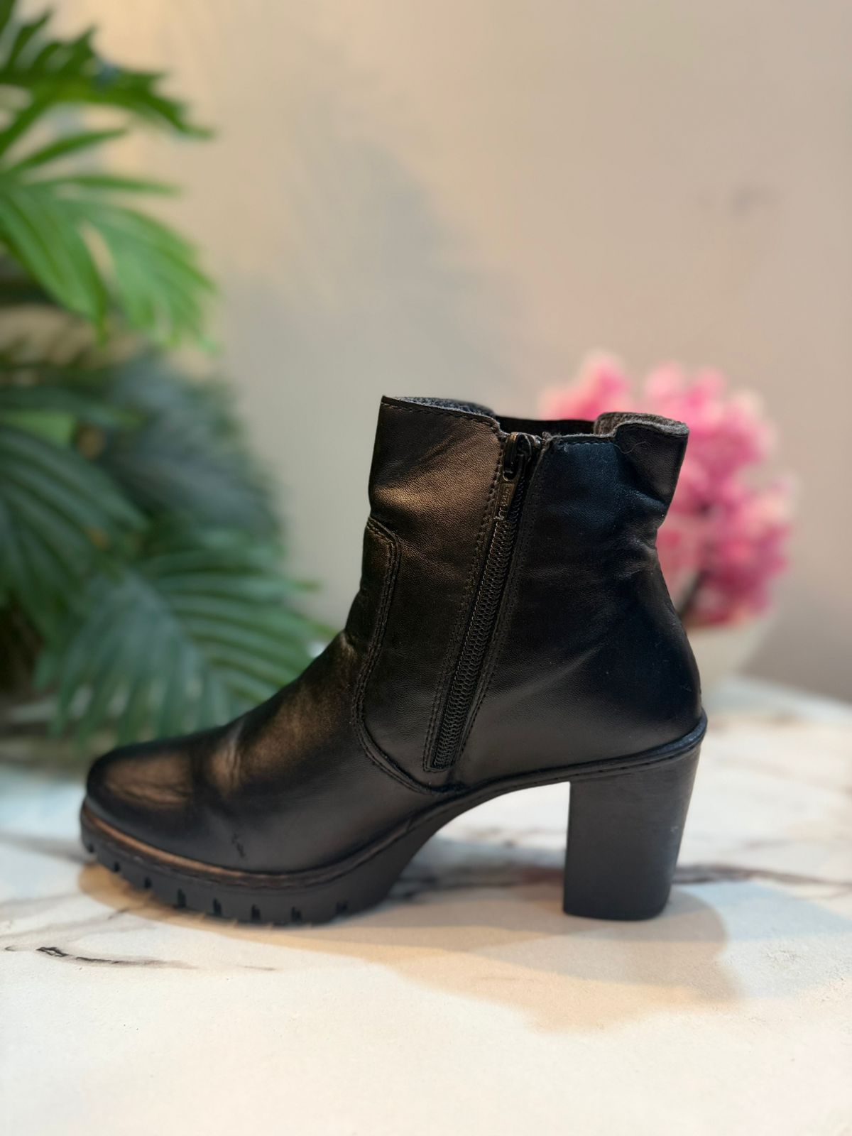 Black leather zipper ankle boot (Rieker)